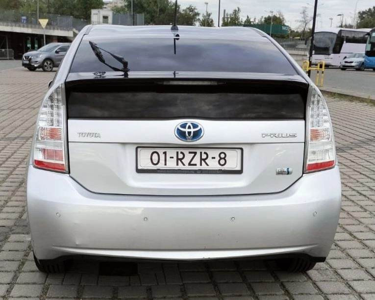 Toyota Prius cena 29900 przebieg: 326000, rok produkcji 2011 z Wrocław małe 37